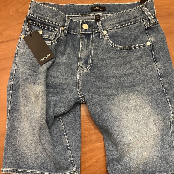 True Religion Other - True Religion Jean Shorts Size 32 Ricky Relaxed Straight Light Pacific Wash